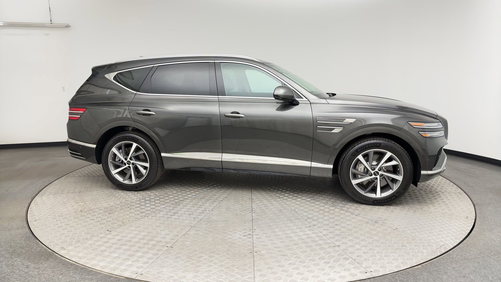 Certified 2026 Genesis GV80 2.5T Advanced AWD/4WD image 9