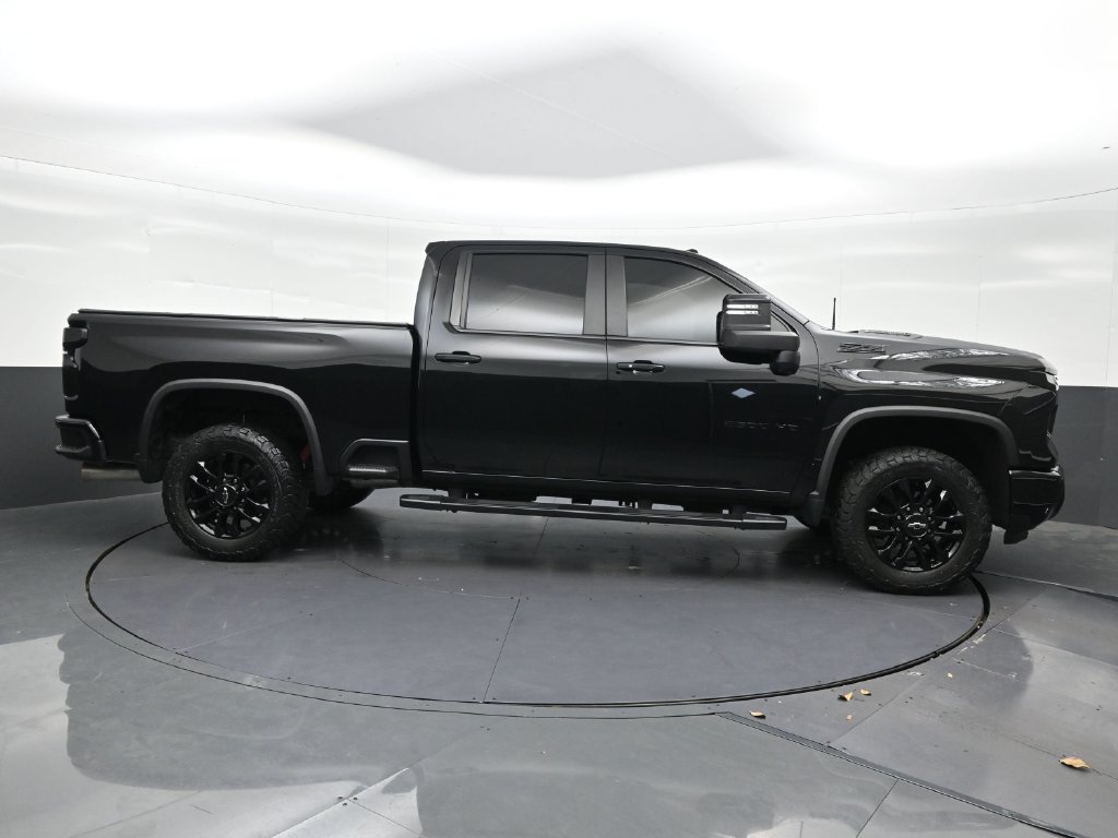 Used 2025 Chevrolet Silverado 2500 LT w/ Trail Boss Package AWD/4WD image 7