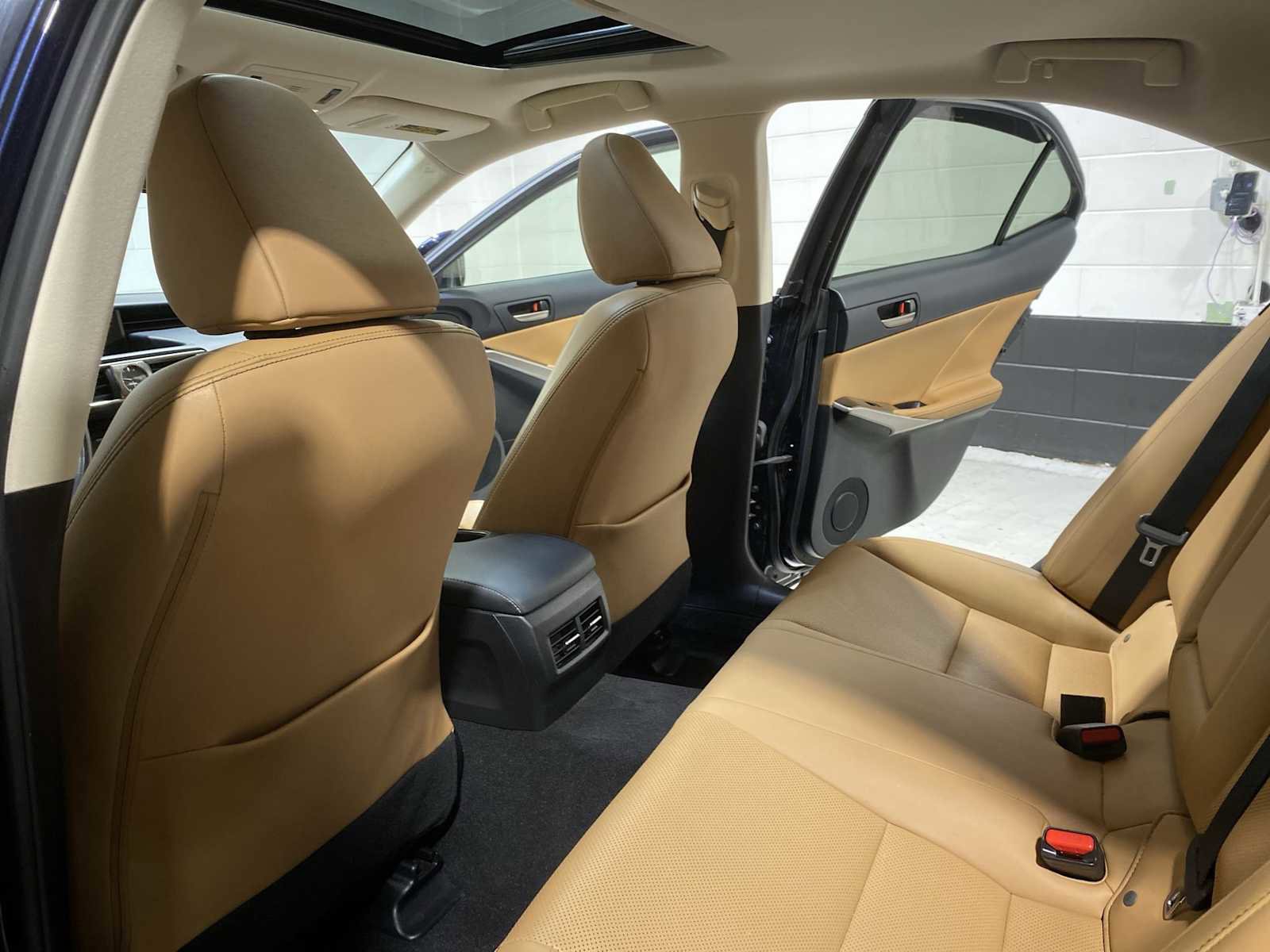 Used 2017 Lexus IS 300 AWD w/ Premium Package image 12