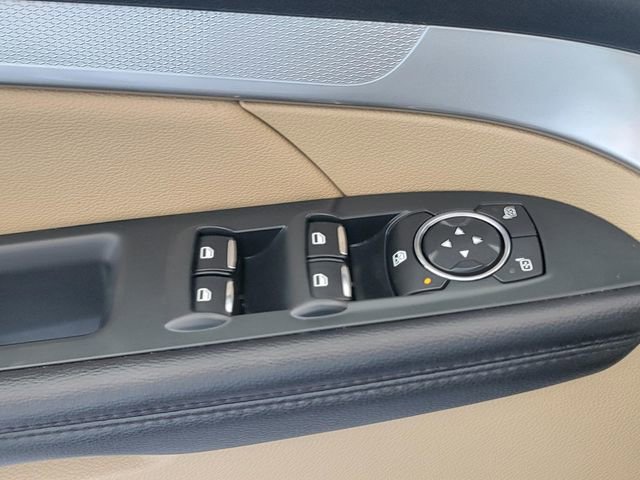 Used 2017 Ford Explorer XLT w/ Equipment Group 202A AWD/4WD image 29