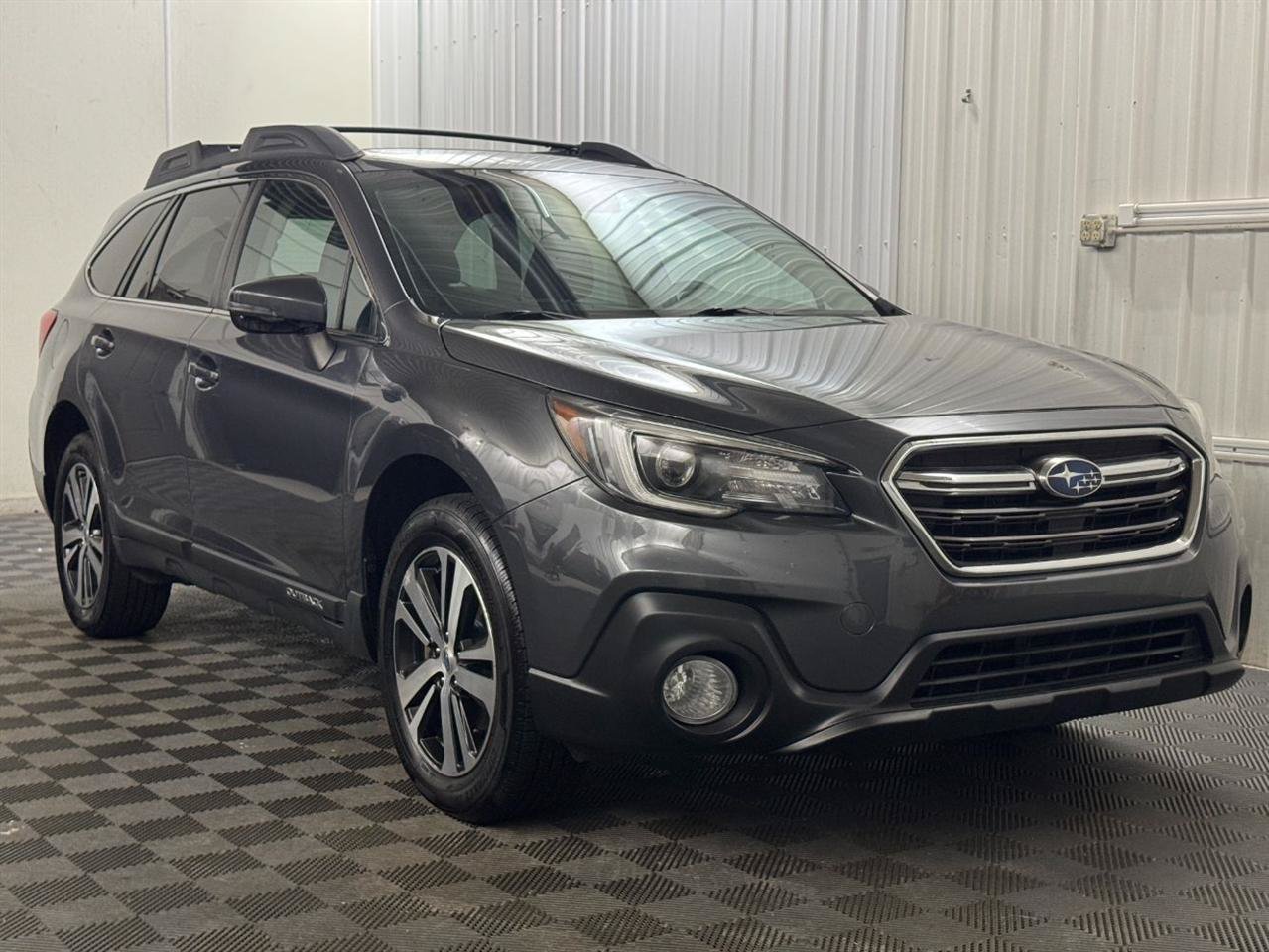 Used 2018 Subaru Outback 2.5i Limited AWD/4WD image 6
