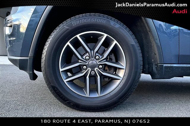 Used 2020 Jeep Grand Cherokee Limited AWD/4WD image 8