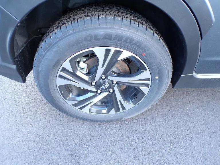 Certified 2025 Subaru Crosstrek 2.0i Premium image 38