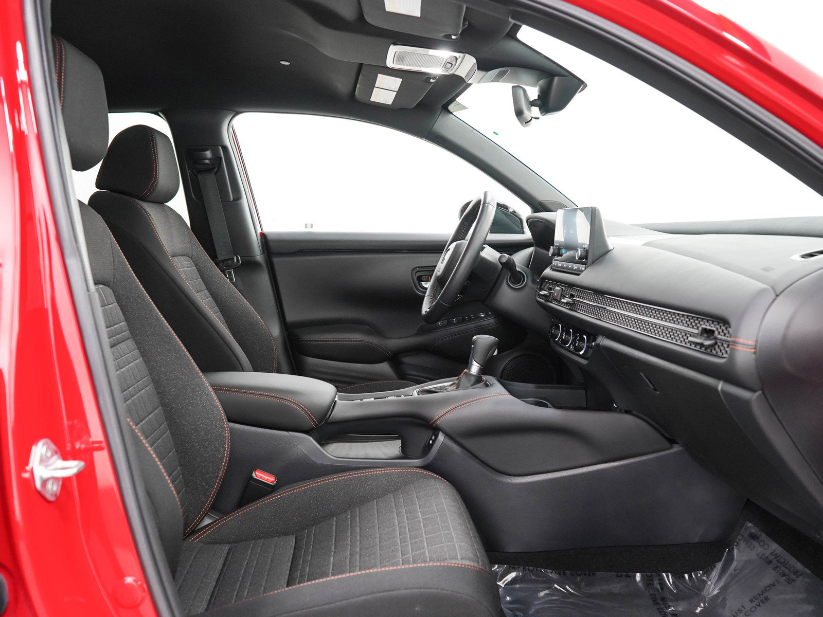 Used 2025 Honda HR-V Sport image 12
