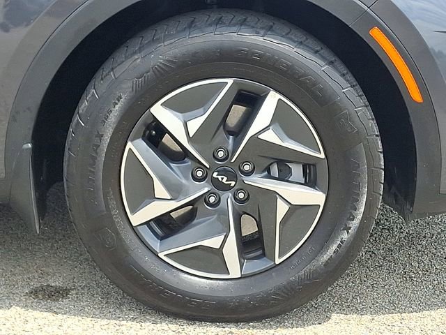 Used 2022 Kia Sorento EX w/ Panoramic Sunroof Package FWD image 8