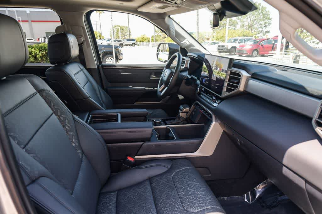 Used 2024 Toyota Tundra Limited AWD/4WD image 15