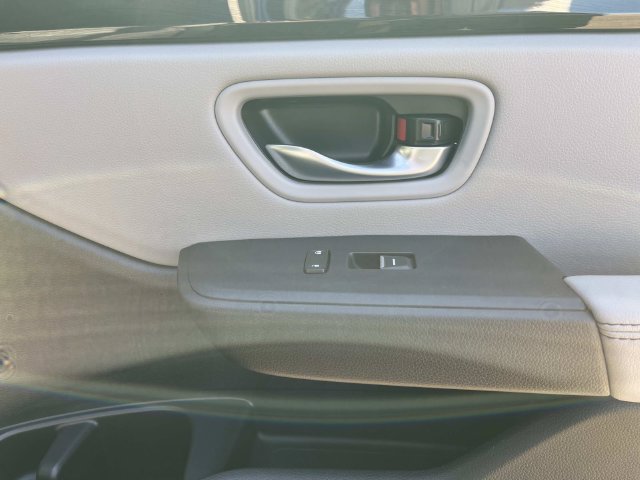 Certified 2025 Honda Pilot Touring image 31