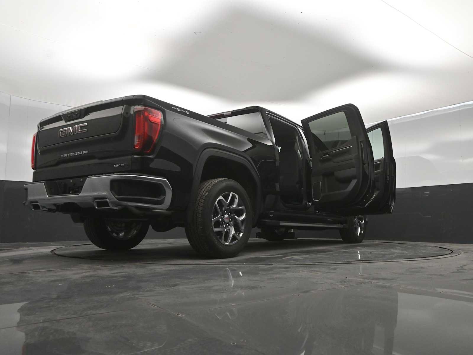 New 2026 GMC Sierra 1500 SLT w/ SLT Premium Package AWD/4WD image 47