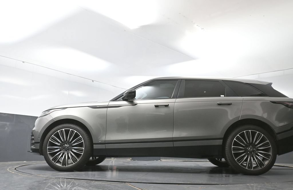 Used 2018 Land Rover Range Rover Velar R-Dynamic HSE AWD/4WD image 54