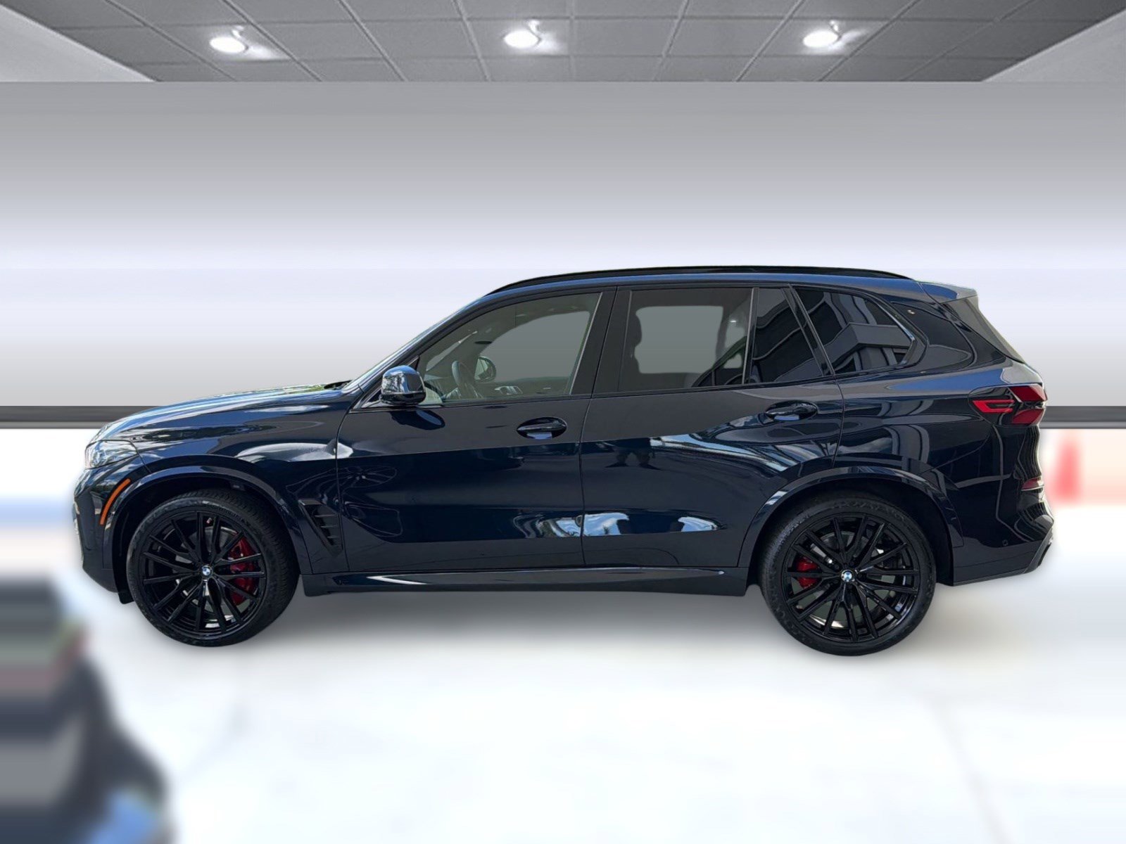 Certified 2024 BMW X5 xDrive40i w/ M Sport Package image 2