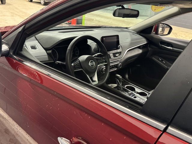 Used 2022 Nissan Altima 2.5 SV w/ SV Premium Package image 23