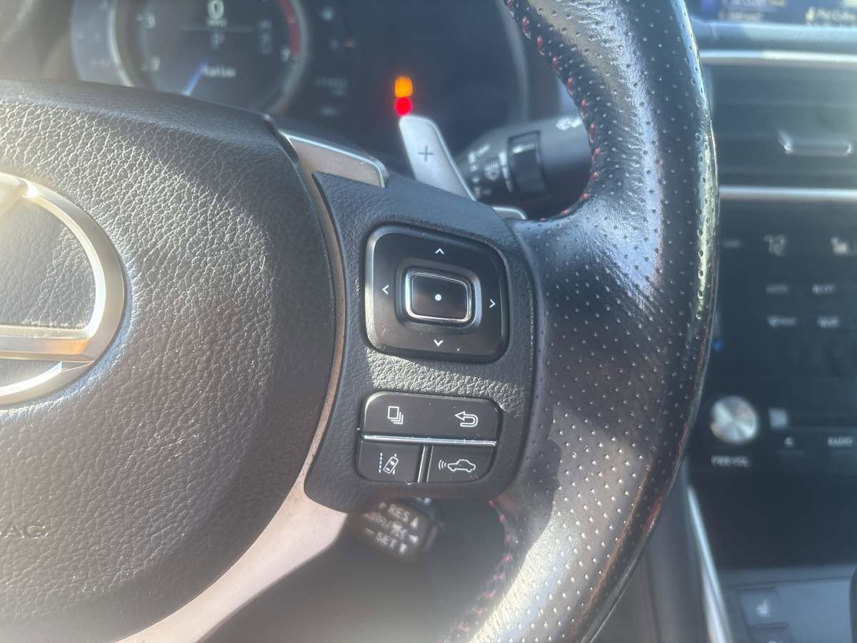 Used 2018 Lexus IS 300 image 14