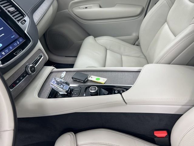 Used 2023 Volvo XC90 T8 Ultimate w/ Protection Package Premier image 15
