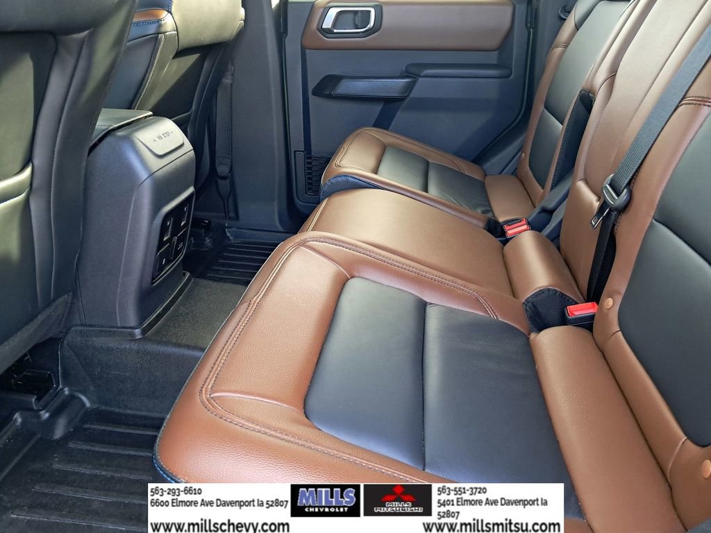 Used 2024 Ford Bronco Outer Banks AWD/4WD image 12