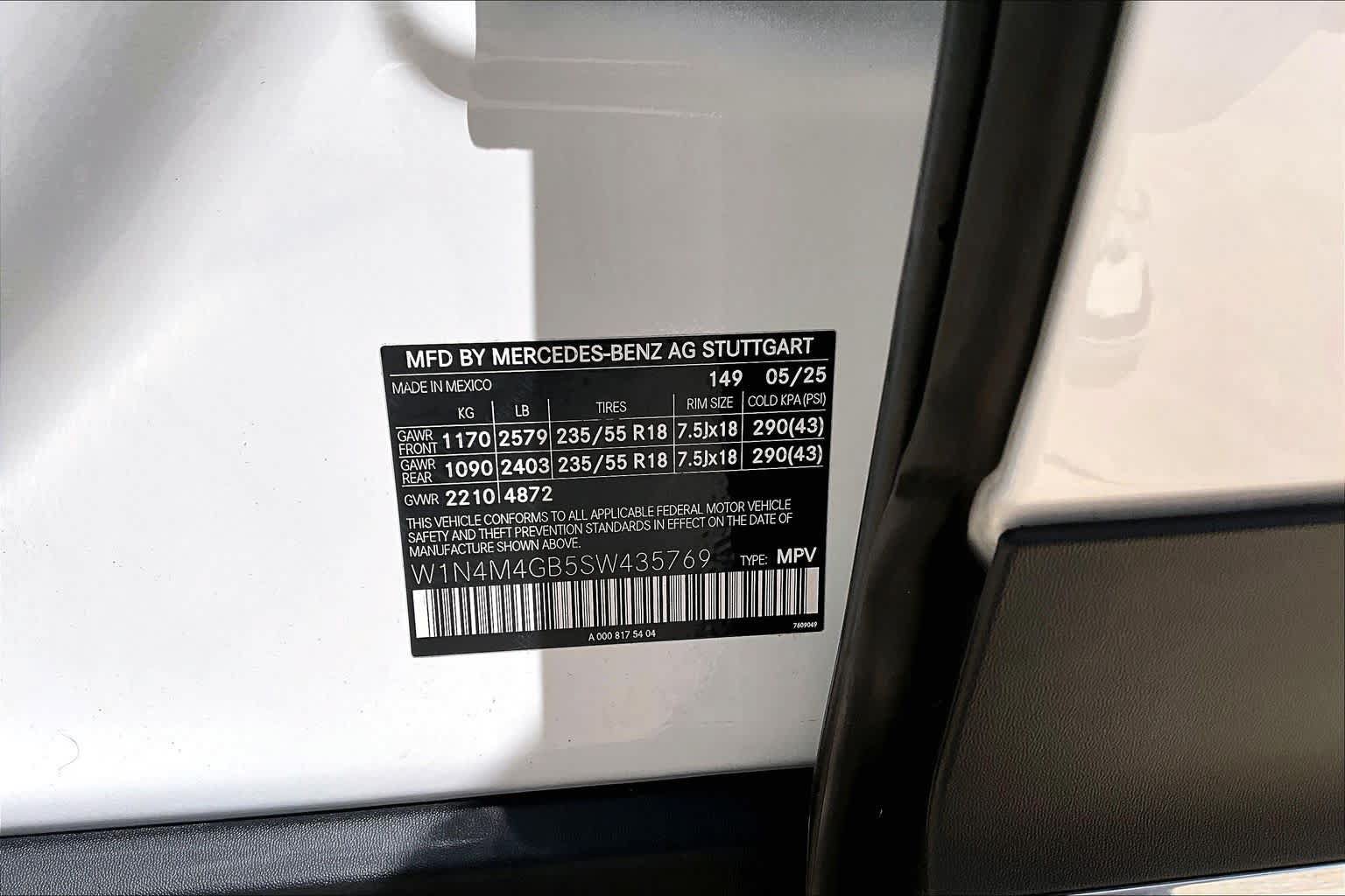 Used 2025 Mercedes-Benz GLB 250 image 38
