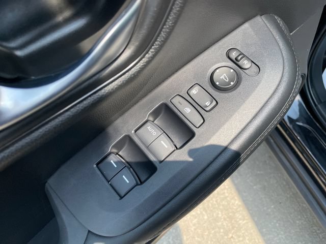 Used 2025 Honda HR-V LX image 21
