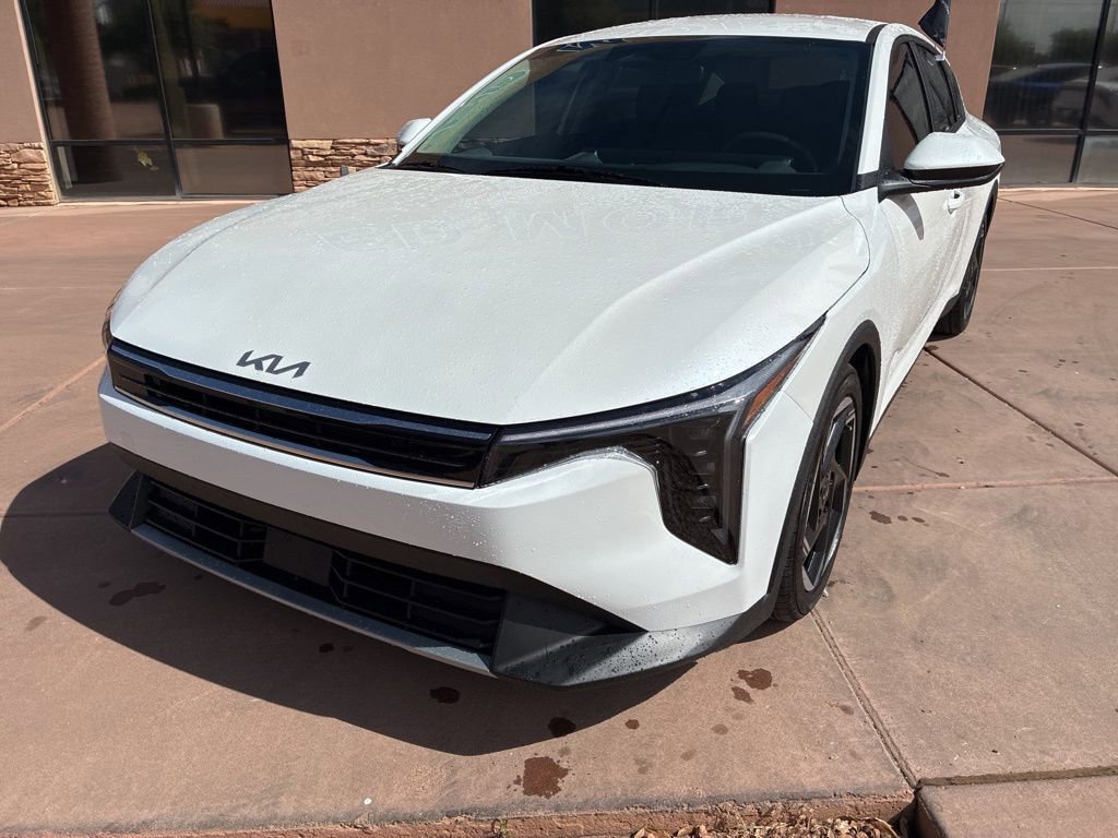 Certified 2025 Kia K4 EX FWD image 2