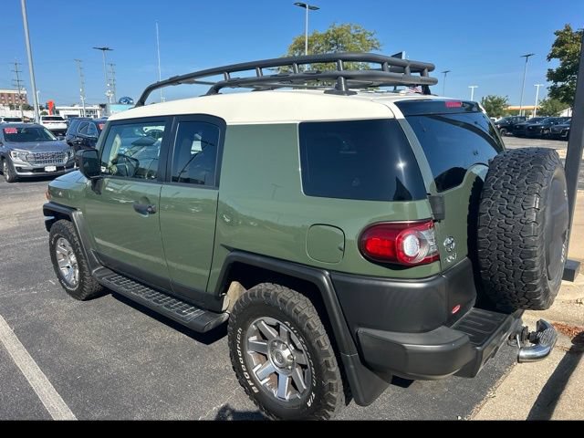 Used 2014 Toyota FJ Cruiser 4WD w/ Upgrade Package image 2