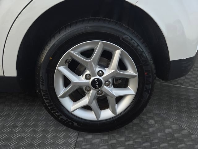 Used 2025 Kia Soul LX w/ LX Technology Package image 33