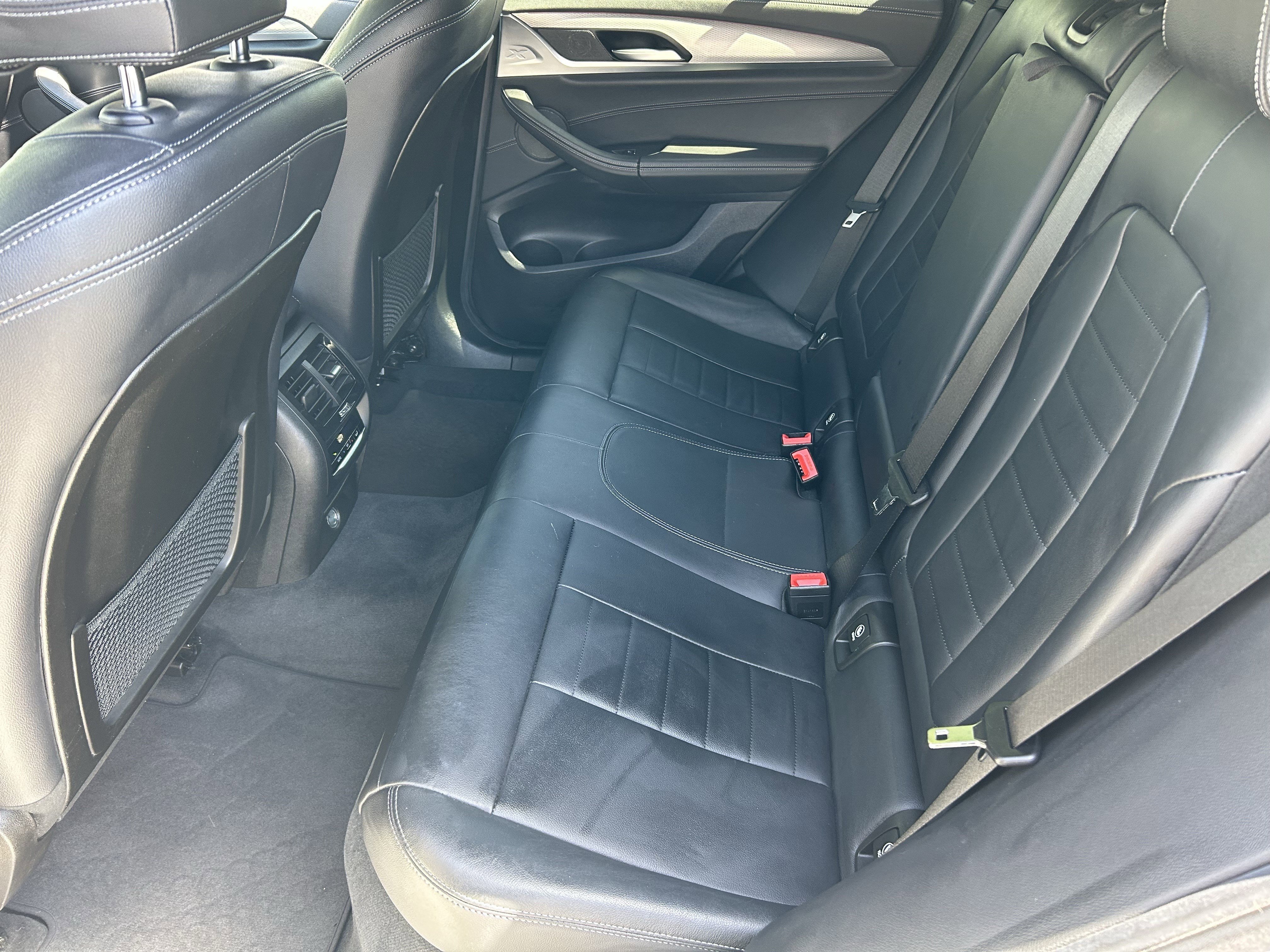 Used 2019 BMW X4 xDrive30i w/ M Sport Package AWD/4WD image 15