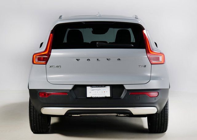 Used 2021 Volvo XC40 T5 Inscription w/ Advanced Package image 8