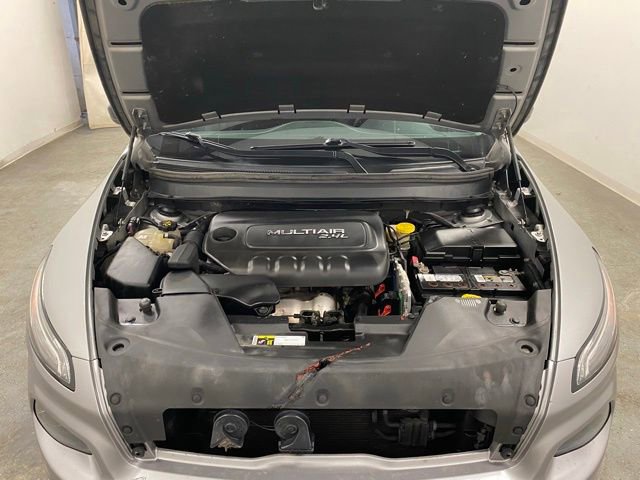 Used 2015 Jeep Cherokee Sport image 30