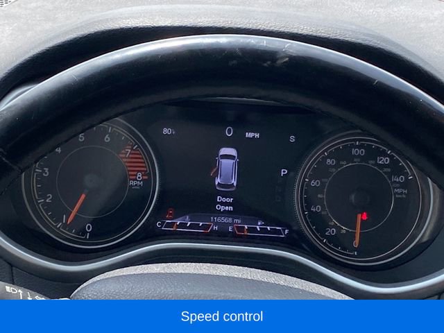 Used 2018 Jeep Cherokee Trailhawk w/ Cold Weather Group AWD/4WD image 9