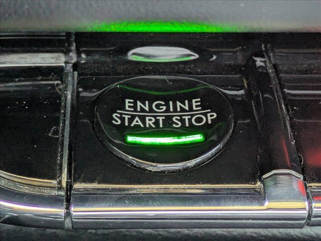 Used 2021 Lincoln Nautilus Reserve image 12