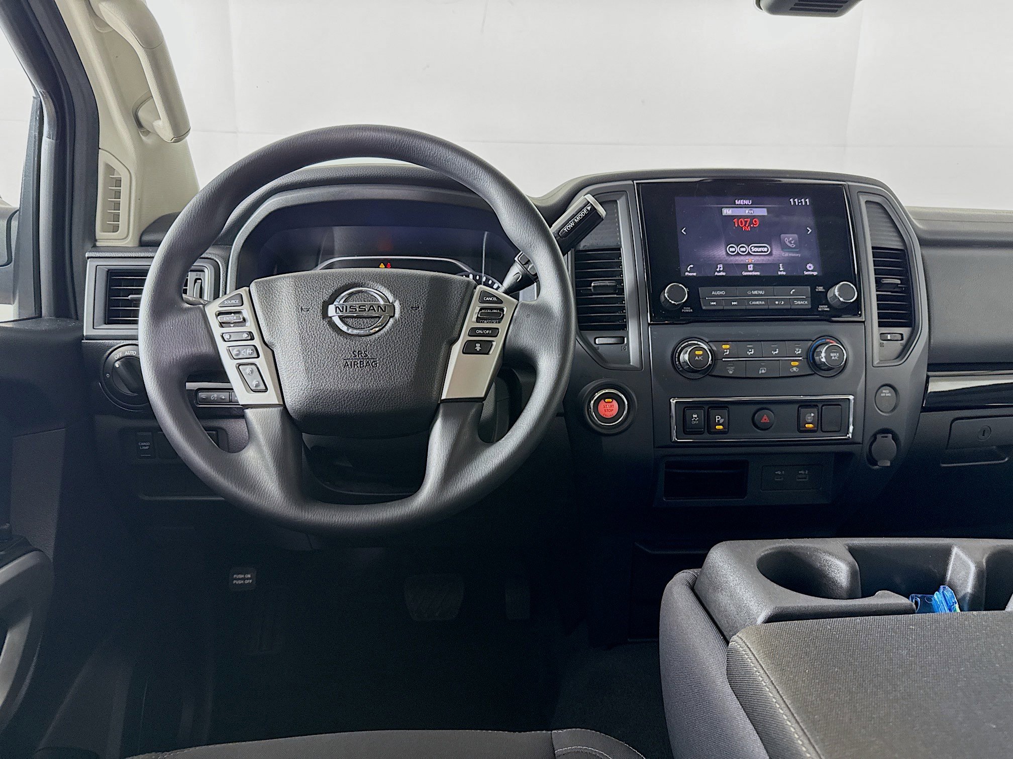 Used 2022 Nissan Titan SV w/ Accessory Utility Package image 24