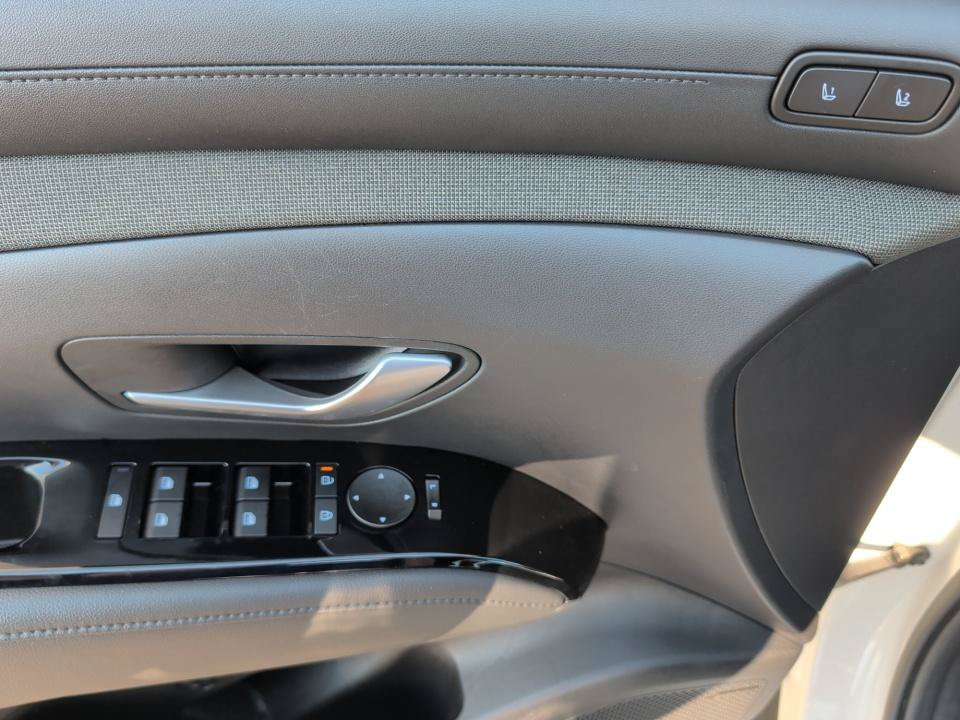 Used 2025 Hyundai Santa Cruz Limited AWD/4WD image 32