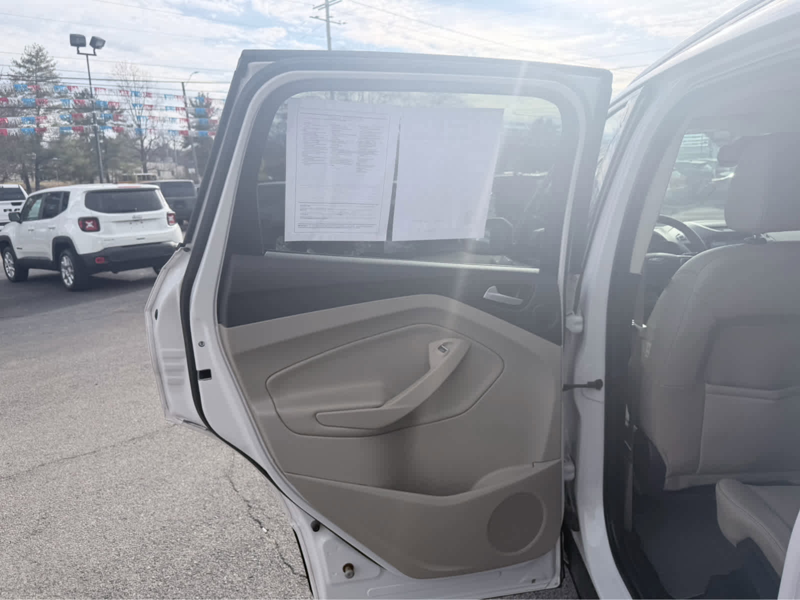 Used 2017 Ford Escape Titanium image 11