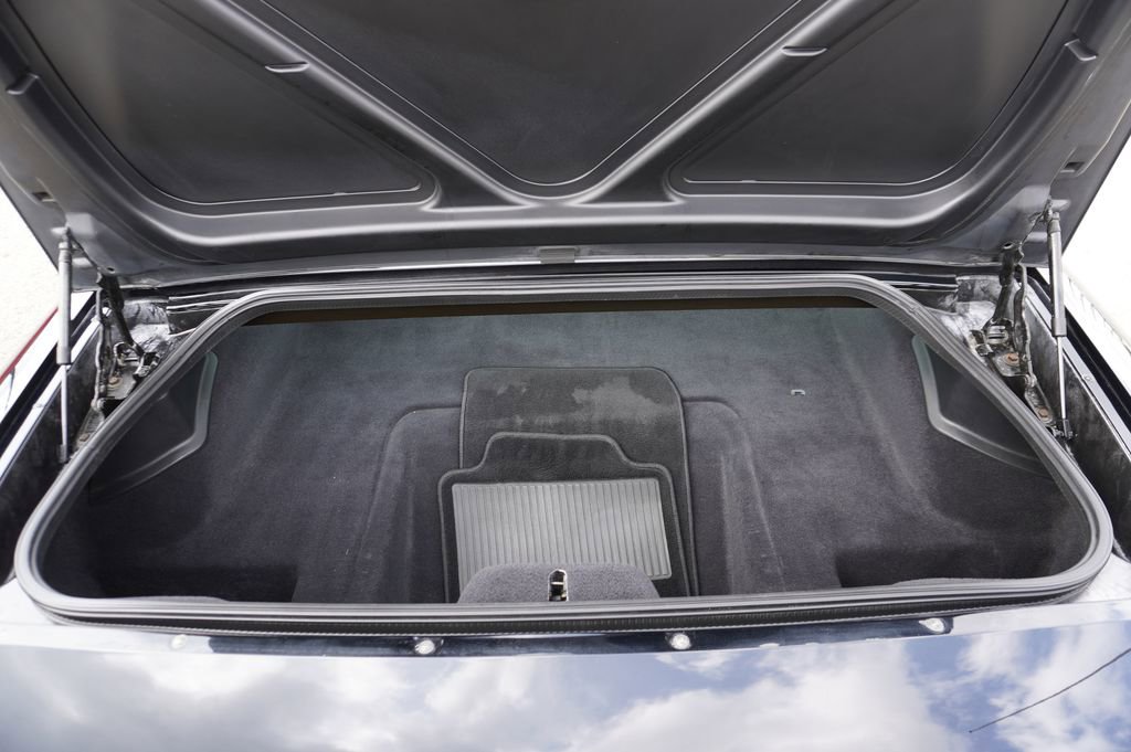 Used 2002 Chevrolet Corvette Z06 w/ Memory Pkg image 26