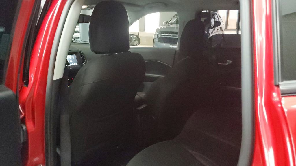 Used 2021 Jeep Compass Sport image 15