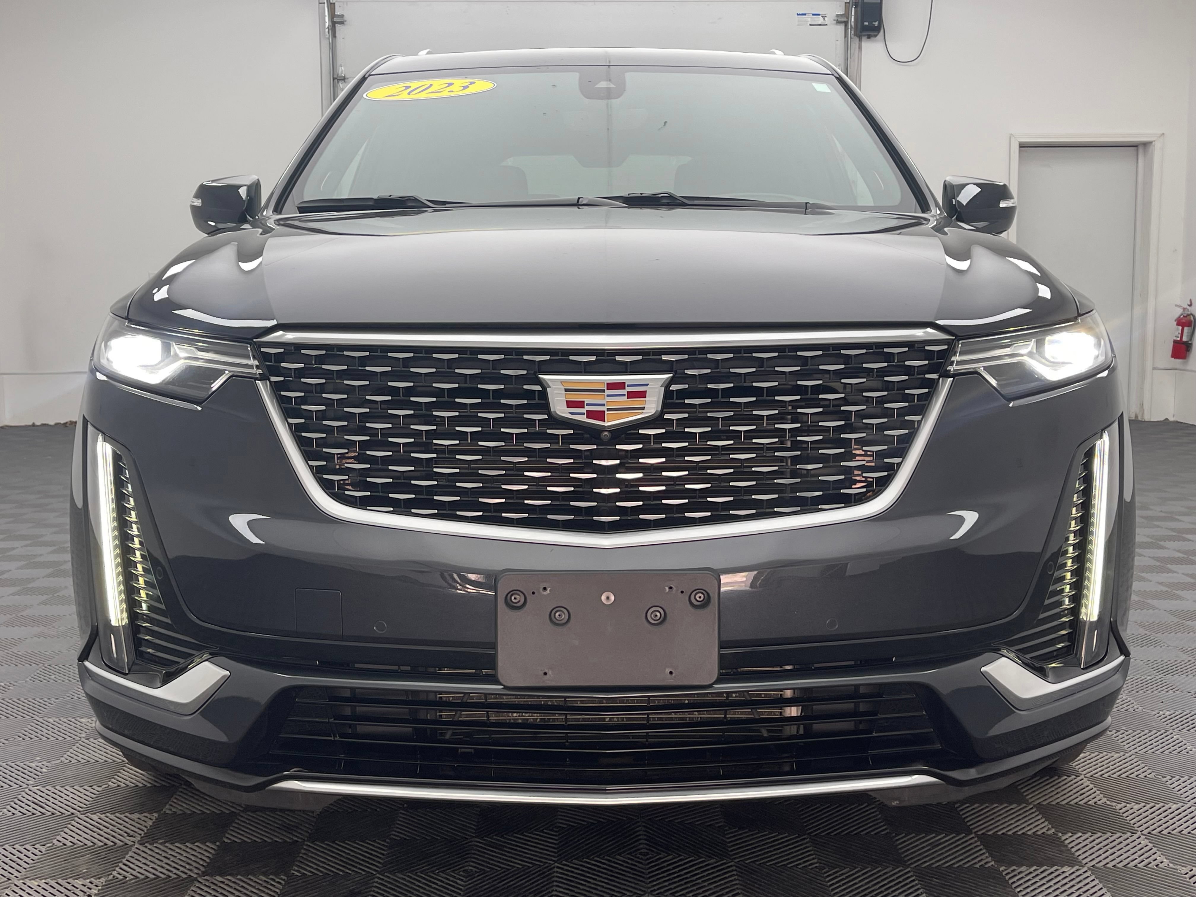 Used 2023 Cadillac XT6 Premium Luxury w/ Technology Package AWD/4WD image 16