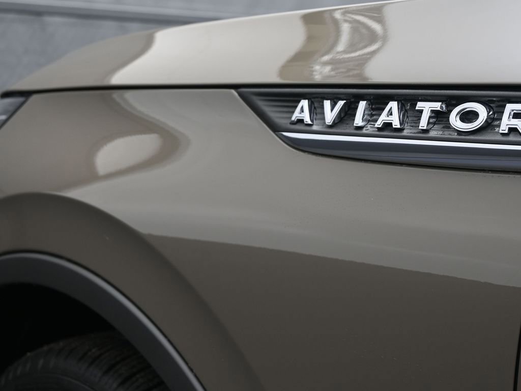 Used 2025 Lincoln Aviator Reserve RWD image 11