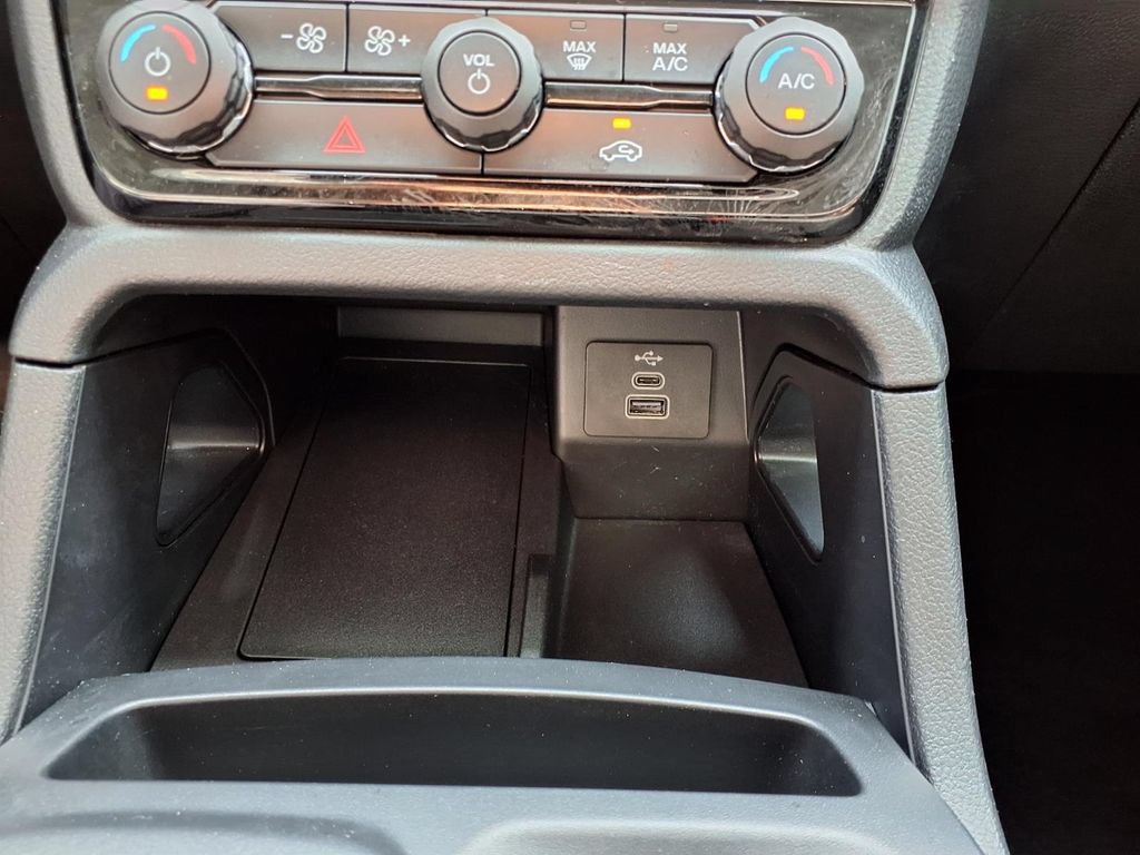Used 2025 Ford Ranger XLT w/ Equipment Group 301A High RWD image 13
