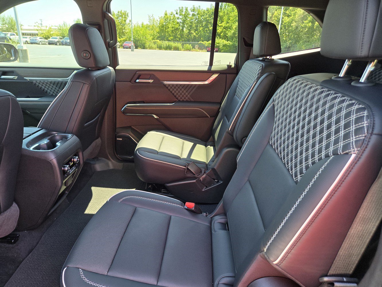 Certified 2026 GMC Acadia Denali w/ Super Cruise Package AWD/4WD image 25
