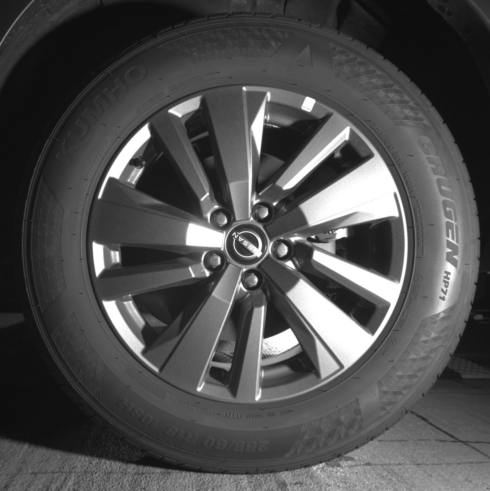 Used 2025 Nissan Pathfinder SV image 14