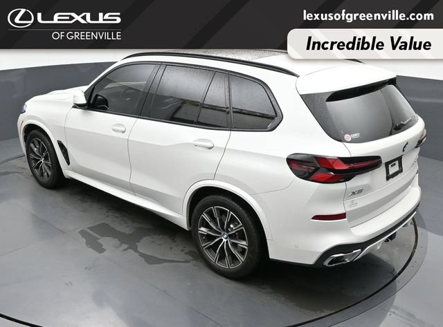 Used 2025 BMW X5 xDrive40i w/ M Sport Package AWD/4WD image 47