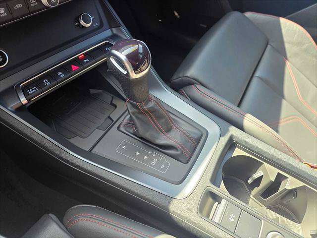 Used 2025 Audi Q3 2.0T Premium Plus w/ Premium Plus Package AWD/4WD image 32
