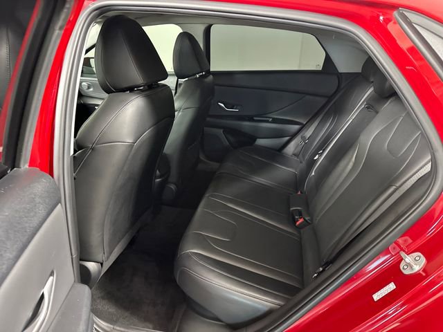 Used 2023 Hyundai Elantra Limited image 25