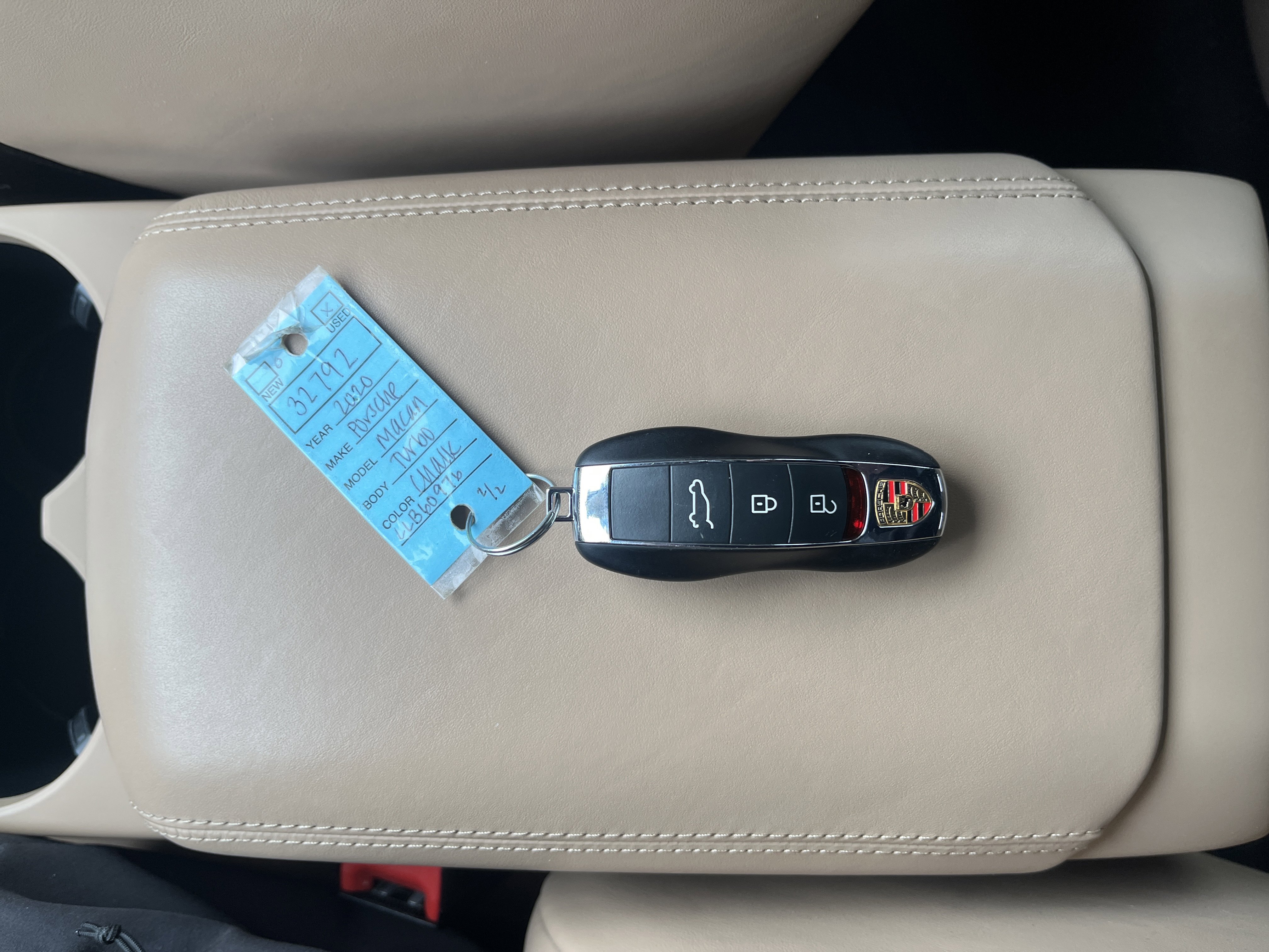 Used 2020 Porsche Macan Turbo image 38