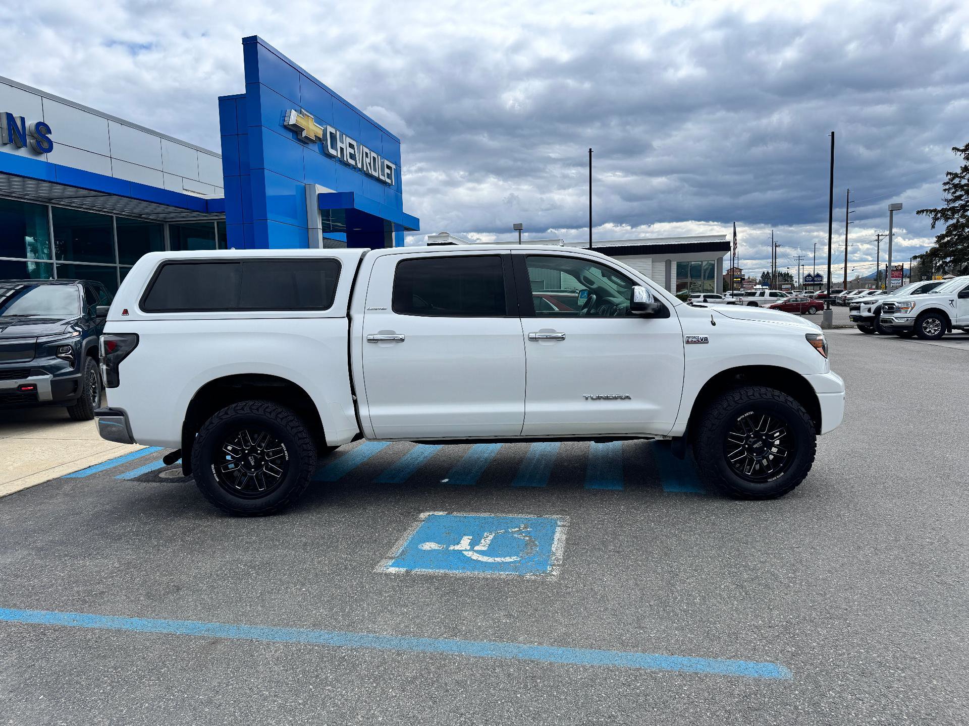 Used 2008 Toyota Tundra Limited AWD/4WD image 8