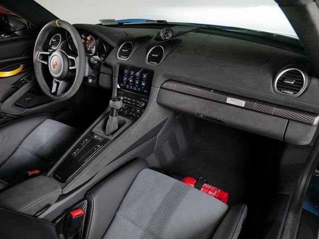Certified 2025 Porsche 718 Cayman GT4 RS RWD image 13