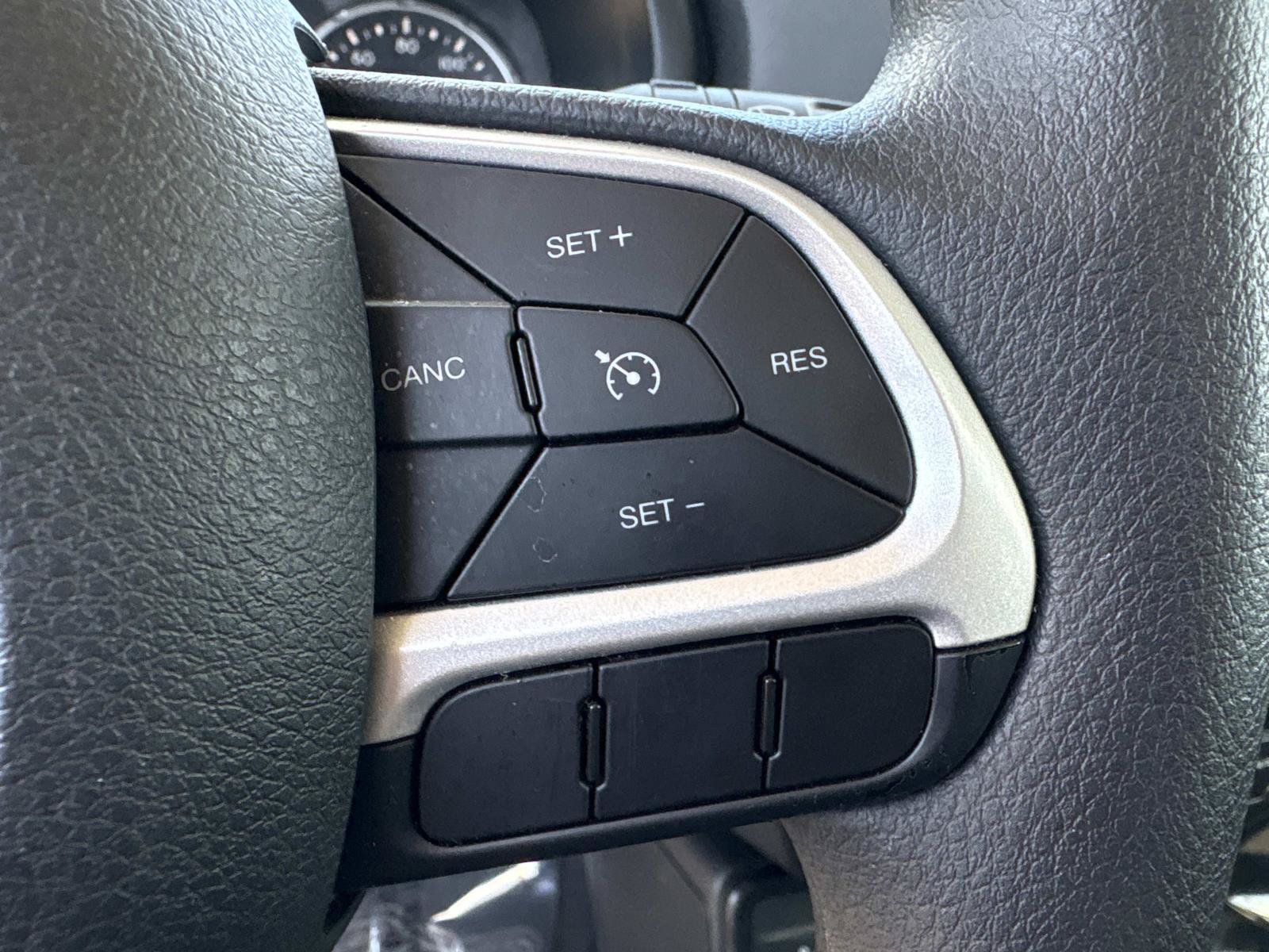 Certified 2023 Jeep Renegade Latitude AWD/4WD image 28
