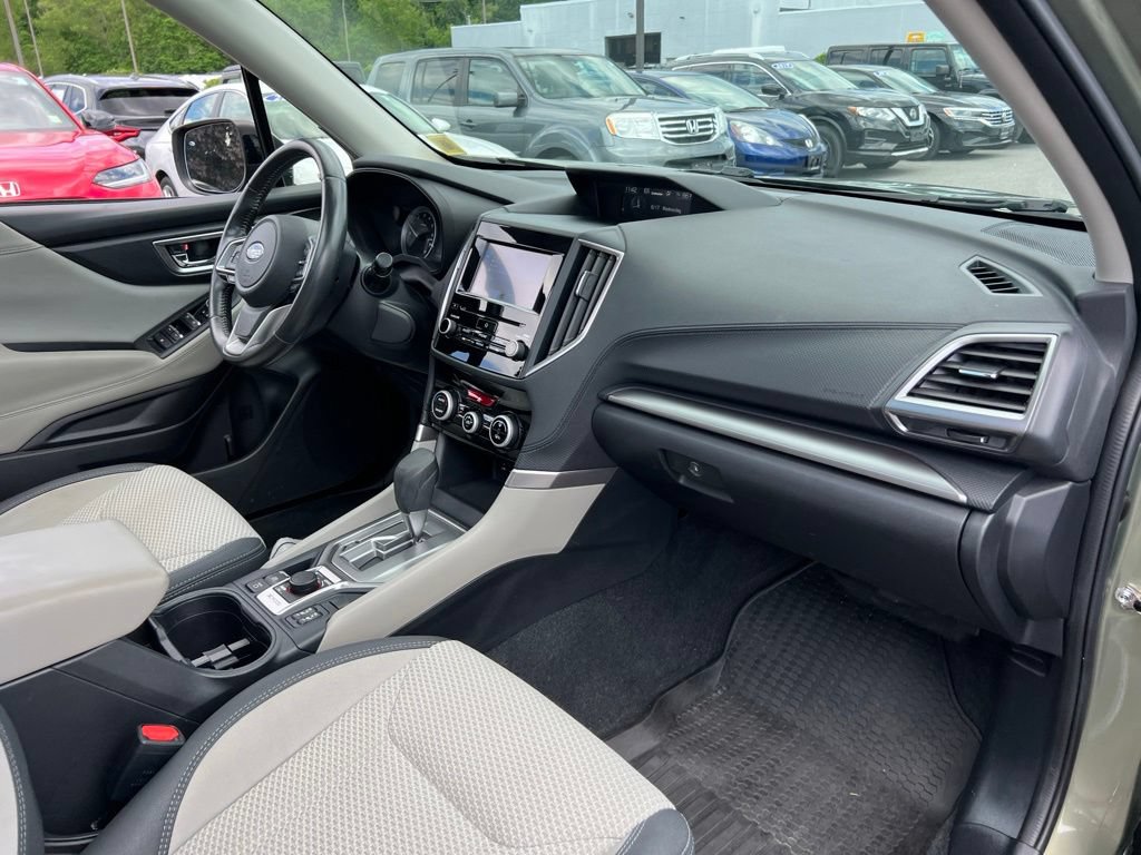 Used 2020 Subaru Forester Premium AWD/4WD image 28
