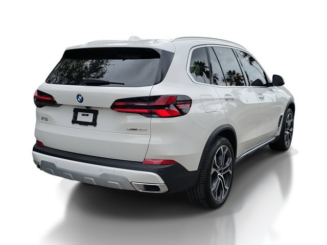 Used 2026 BMW X5 sDrive40i image 4