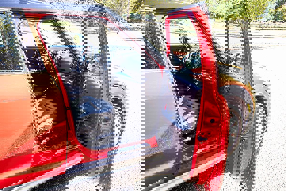 Used 2020 MINI Cooper Countryman S w/ Premium Package image 17