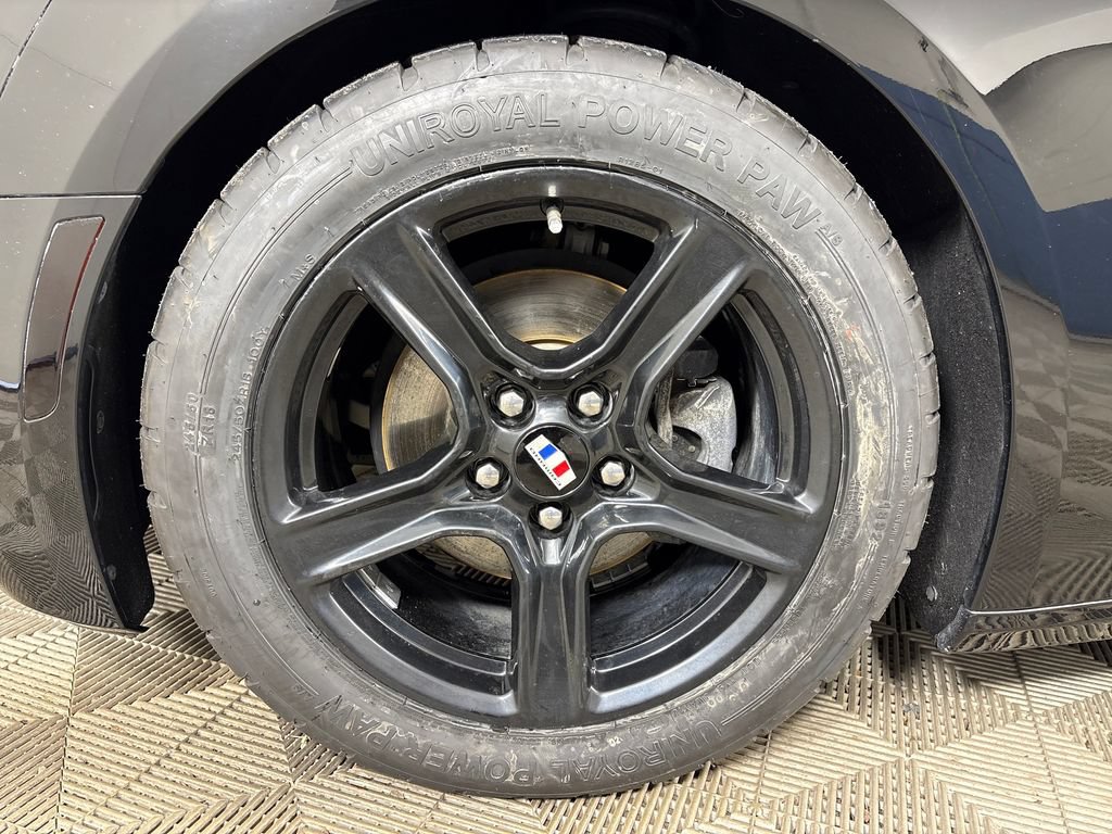 Used 2019 Chevrolet Camaro LT RWD image 9