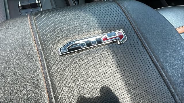 Used 2024 GMC Sierra 3500 AT4 w/ AT4 Premium Plus Package AWD/4WD image 19